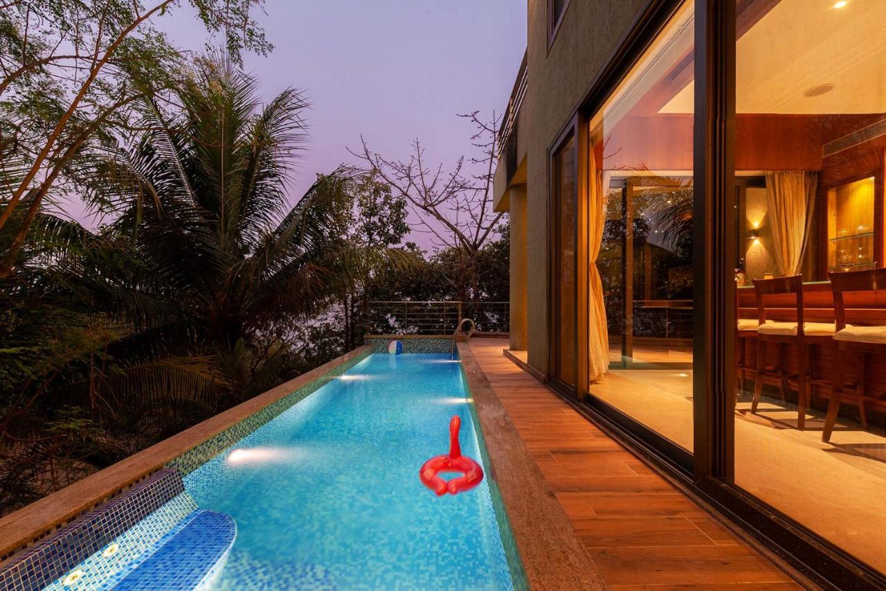 The Blue Horizon By Stayvista: Beachfront Villa with Pool and Games Alibag Exterior photo